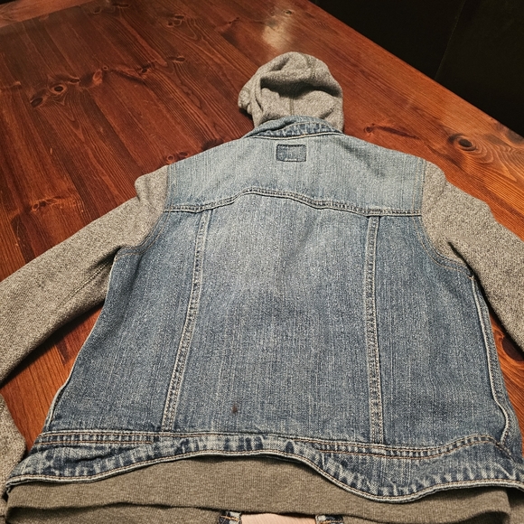 American Eagle Outfitters Vintage hooded jean jacket. Size small - Picture 5 of 5